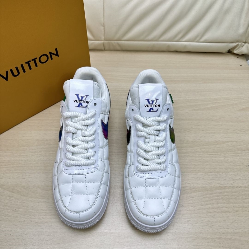 l**is V*t*n sneakers
